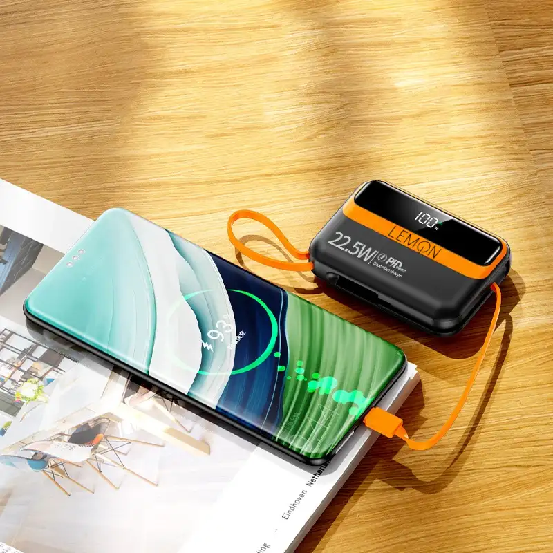 Powerbank 10000 mAh z wbudowanymi kablami Lightning i USB-C